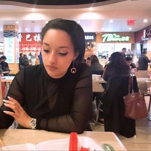 Meet your Posher, Mina